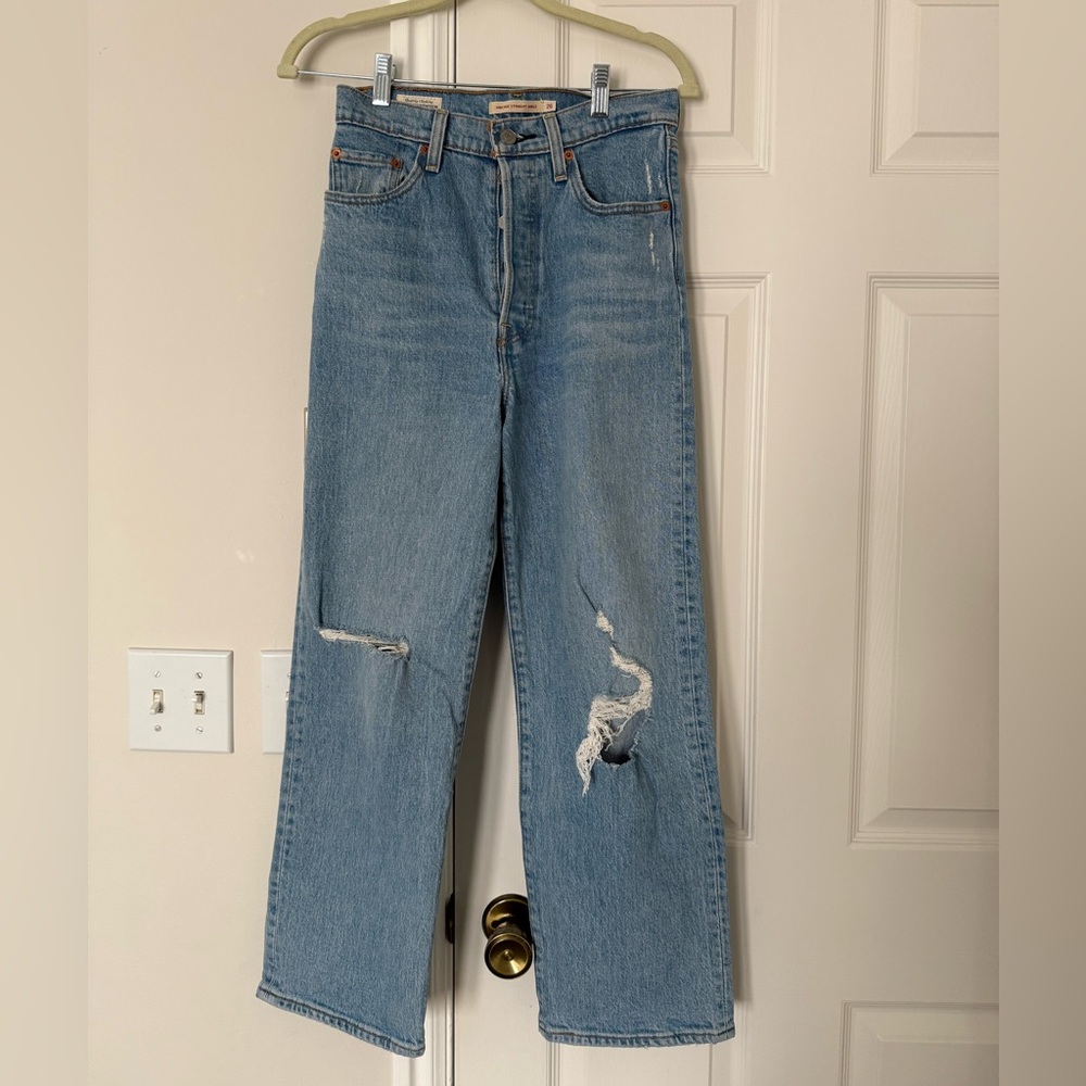 Levi’s Ribcage Straight Ankle Jeans